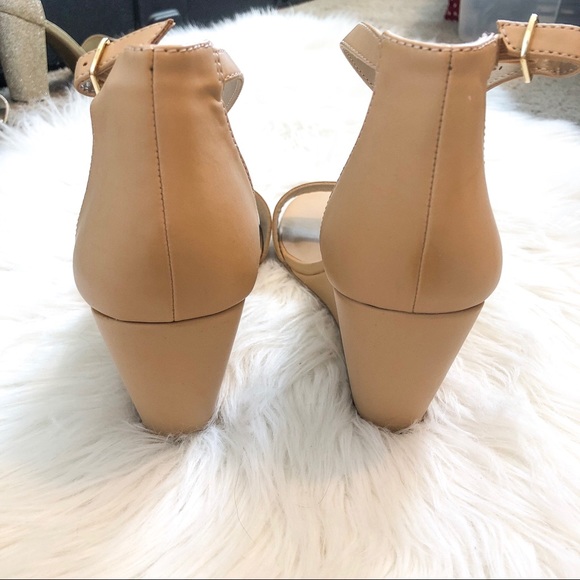 Brand new with box! Rose gold wedge sandal - Picture 3 of 4